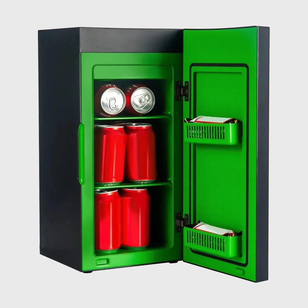UKONIC® | Xbox Series X Replica Mini-Kühlschrank – 4,5 L Thermoelektrischer Kühler